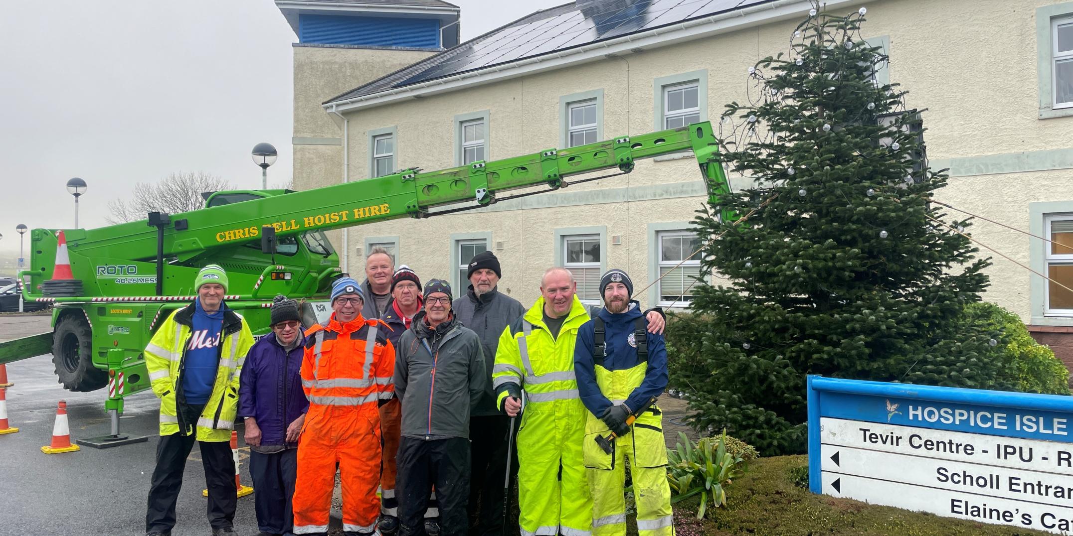 Christmas Tree Erection 2